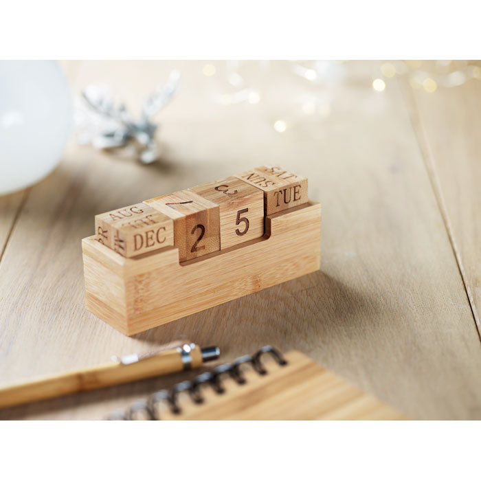 Dekoratiivne lauakalender, bambusest